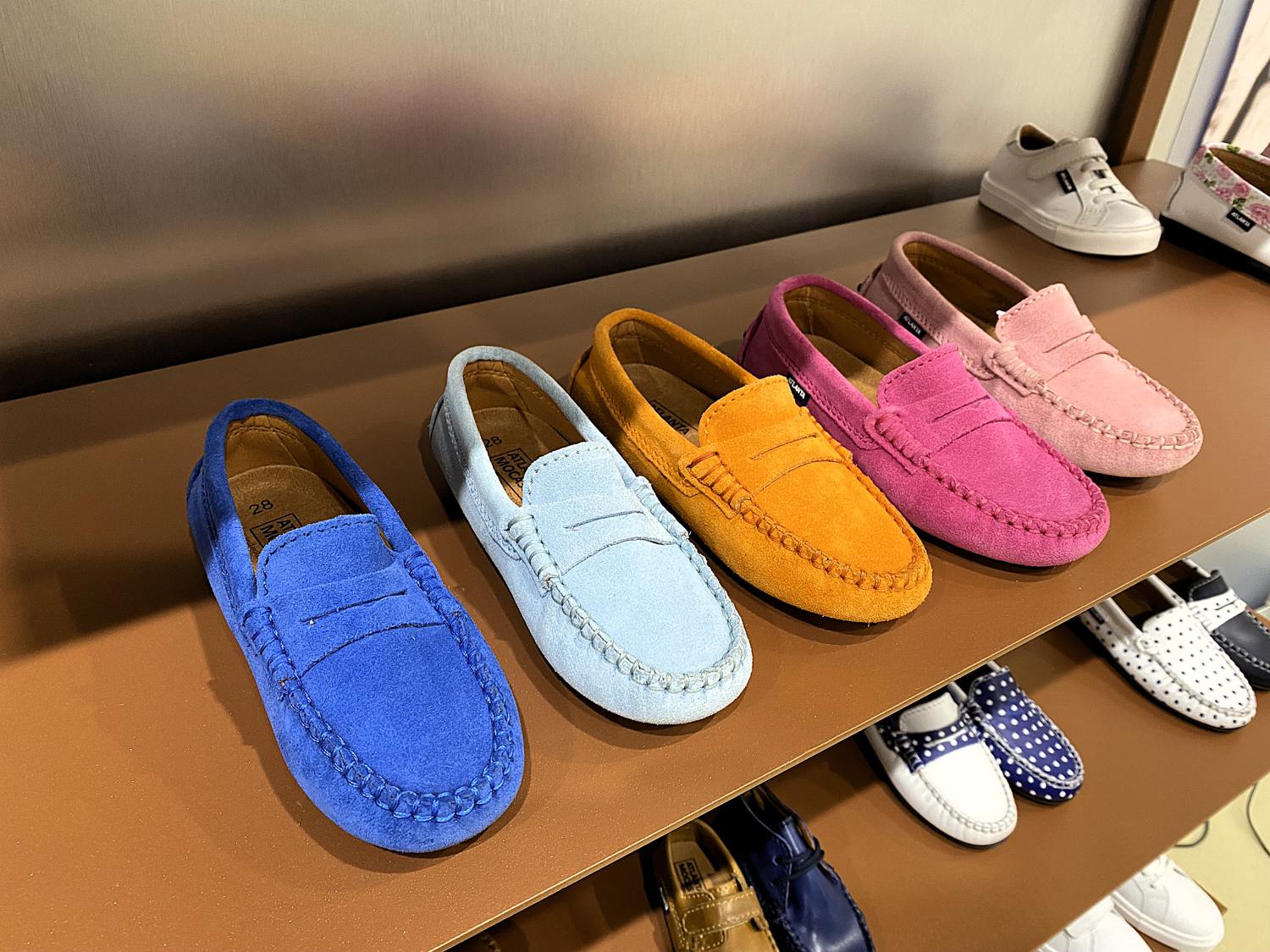 Loafer display